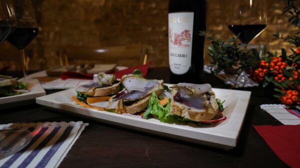 Black bread with alberato wine